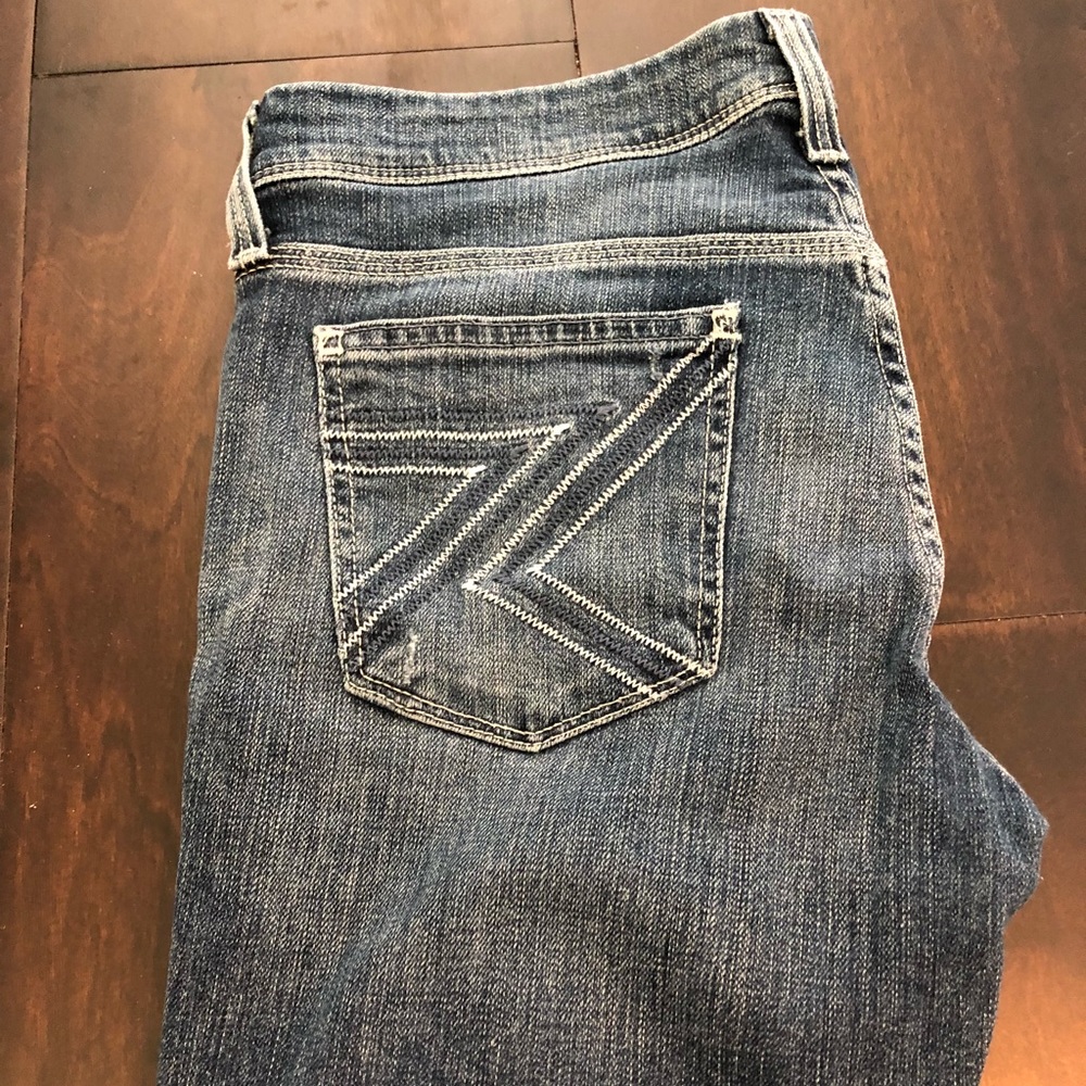 7 jeans with design on pocket sz 26